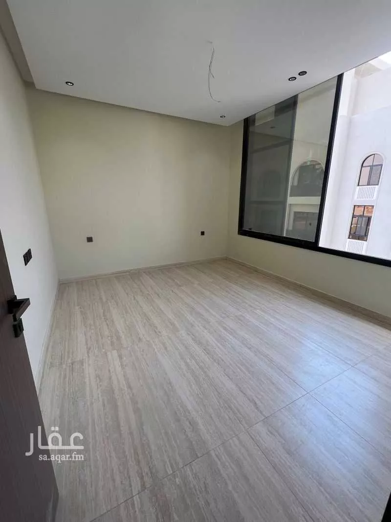 525 sqm building in Al Rawdah 14