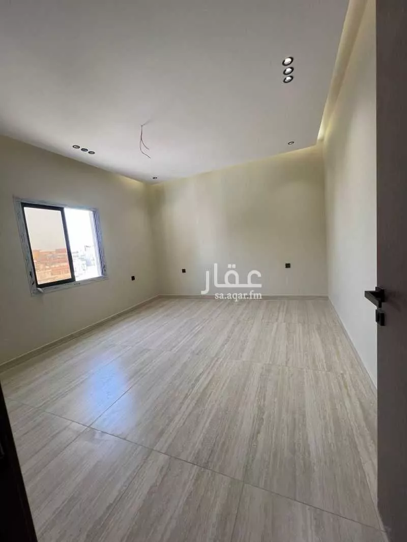 525 sqm building in Al Rawdah 10