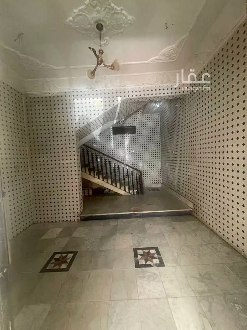 عمارة 550 م² في الربوة 7