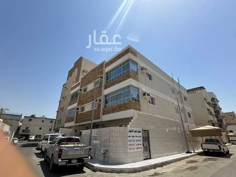 452 sqm building in Al Thaghr 6