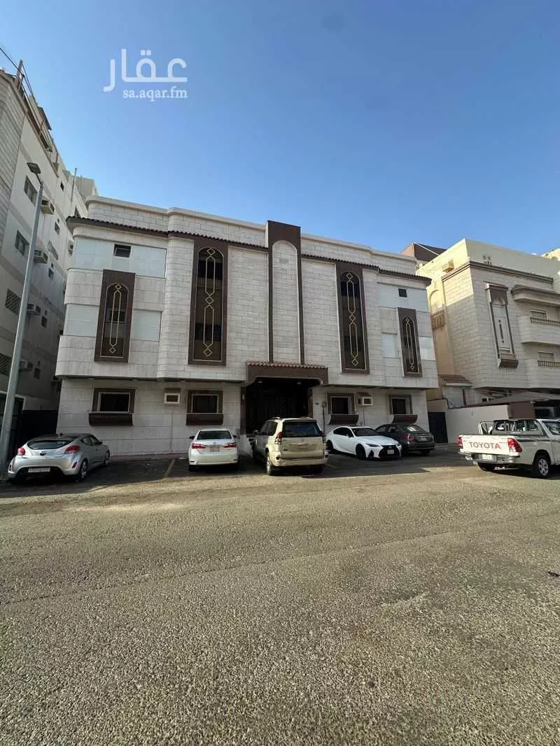 عمارة 750 م² في مشرفة 8