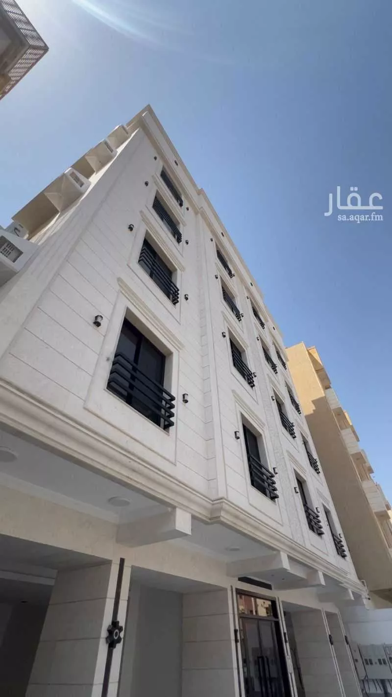 600 sqm building in Al Bawadi 4