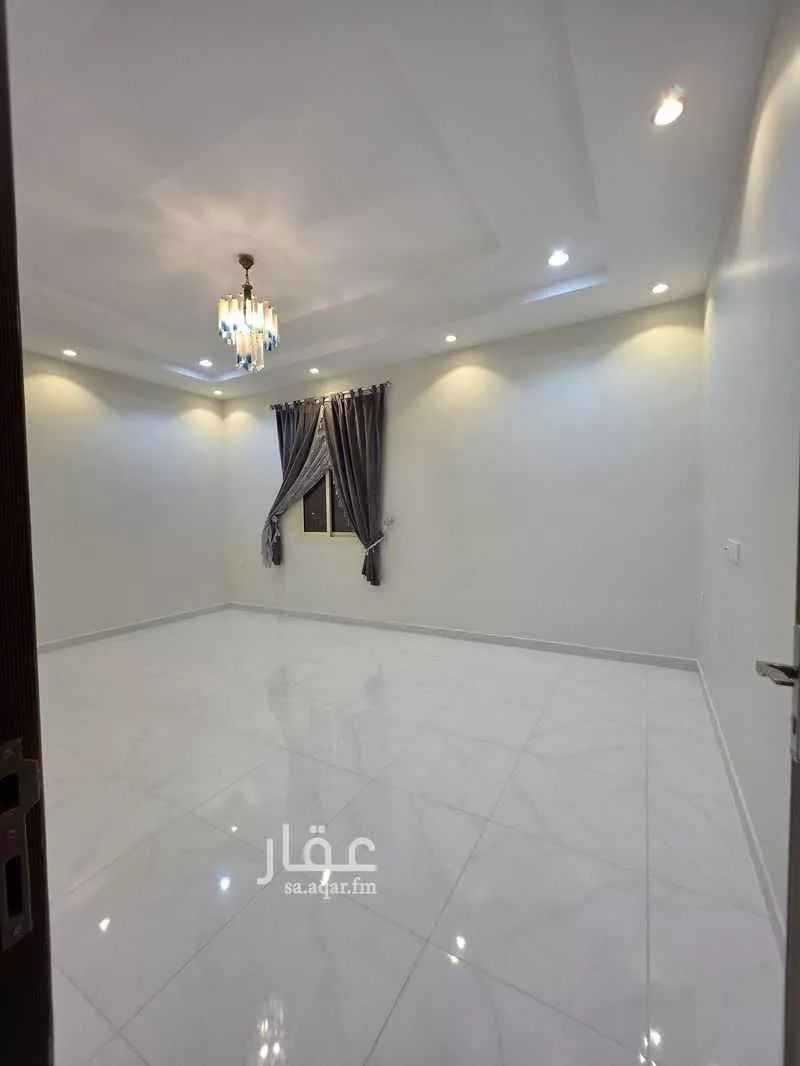 عمارة 900 م² في الفروسية 8