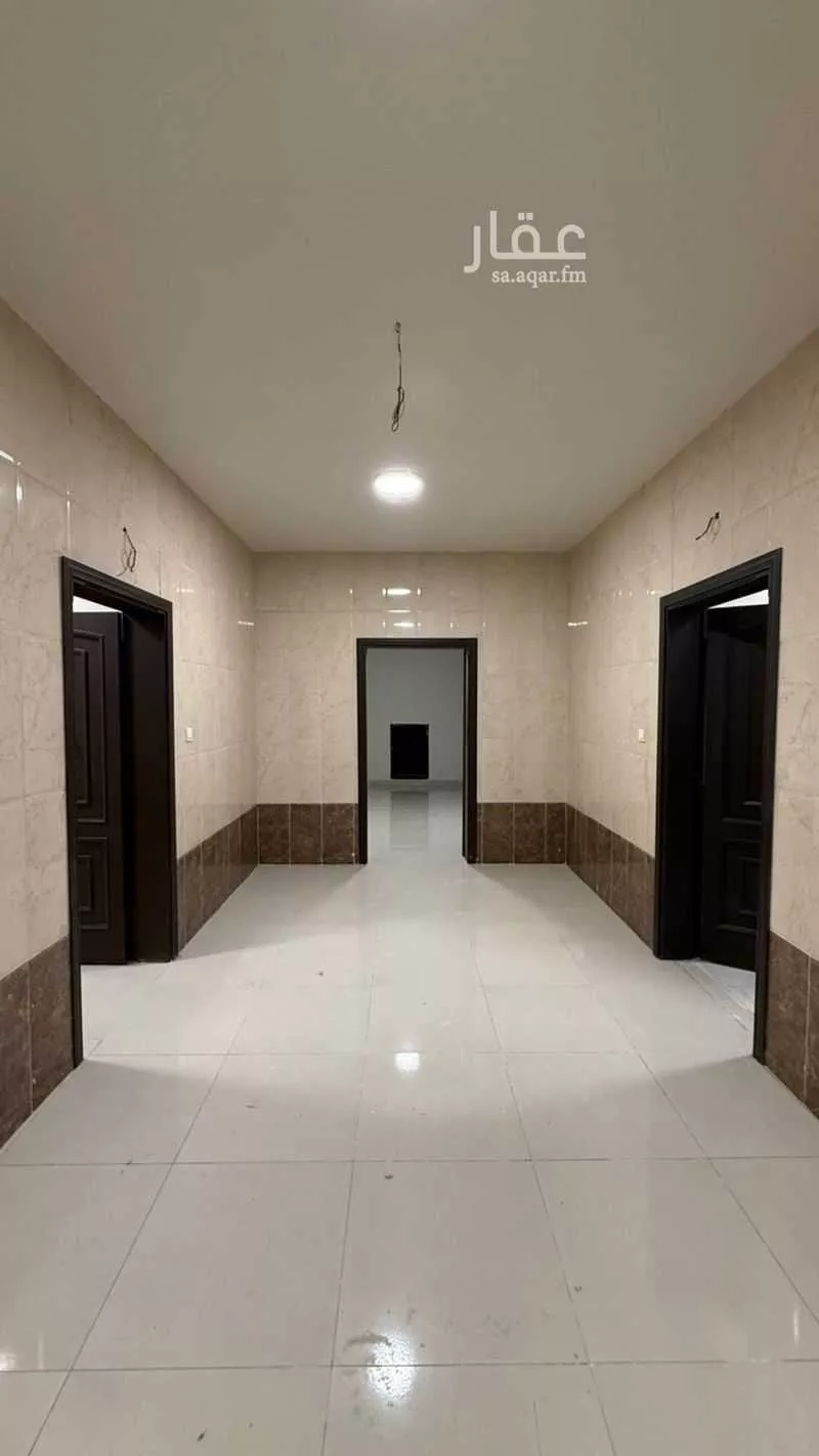 900 sqm building in Al Sawari 8