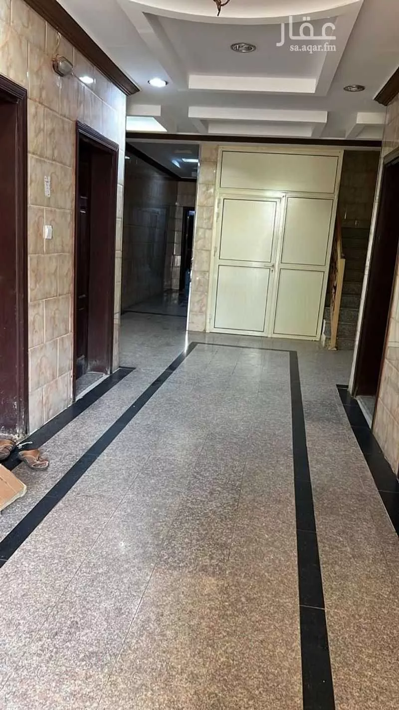 عمارة 600 م² في الزمرد 3