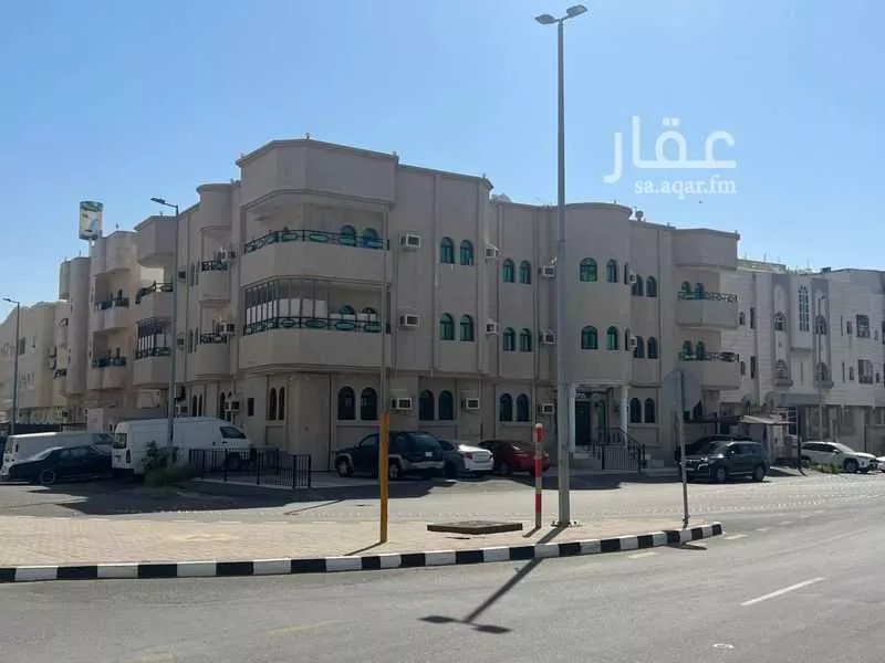 عمارة 762 م² في الصفا 4