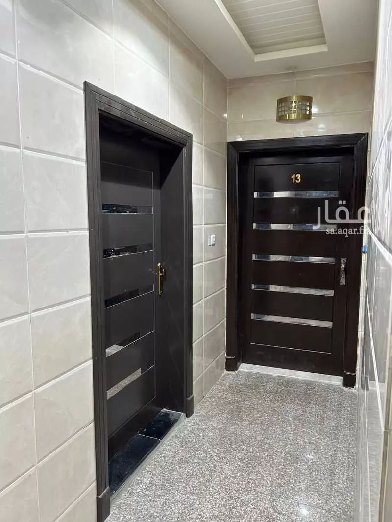 عمارة 626 م² في المنار 13