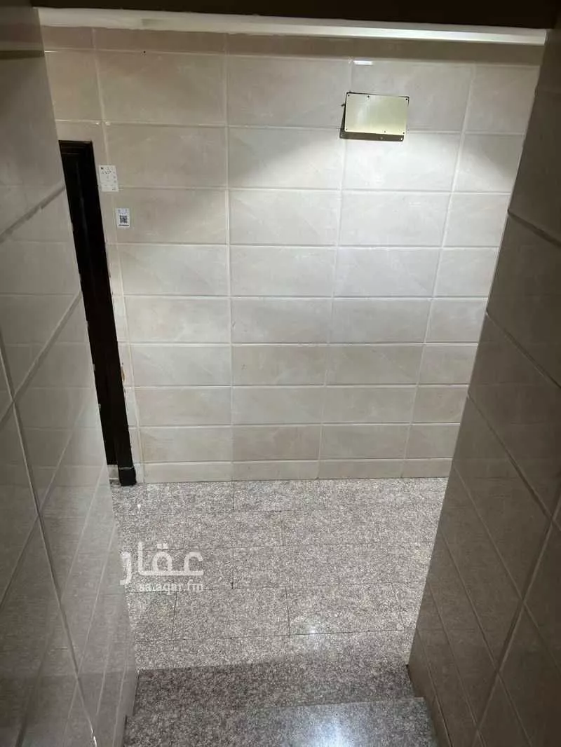 عمارة 626 م² في المنار 14