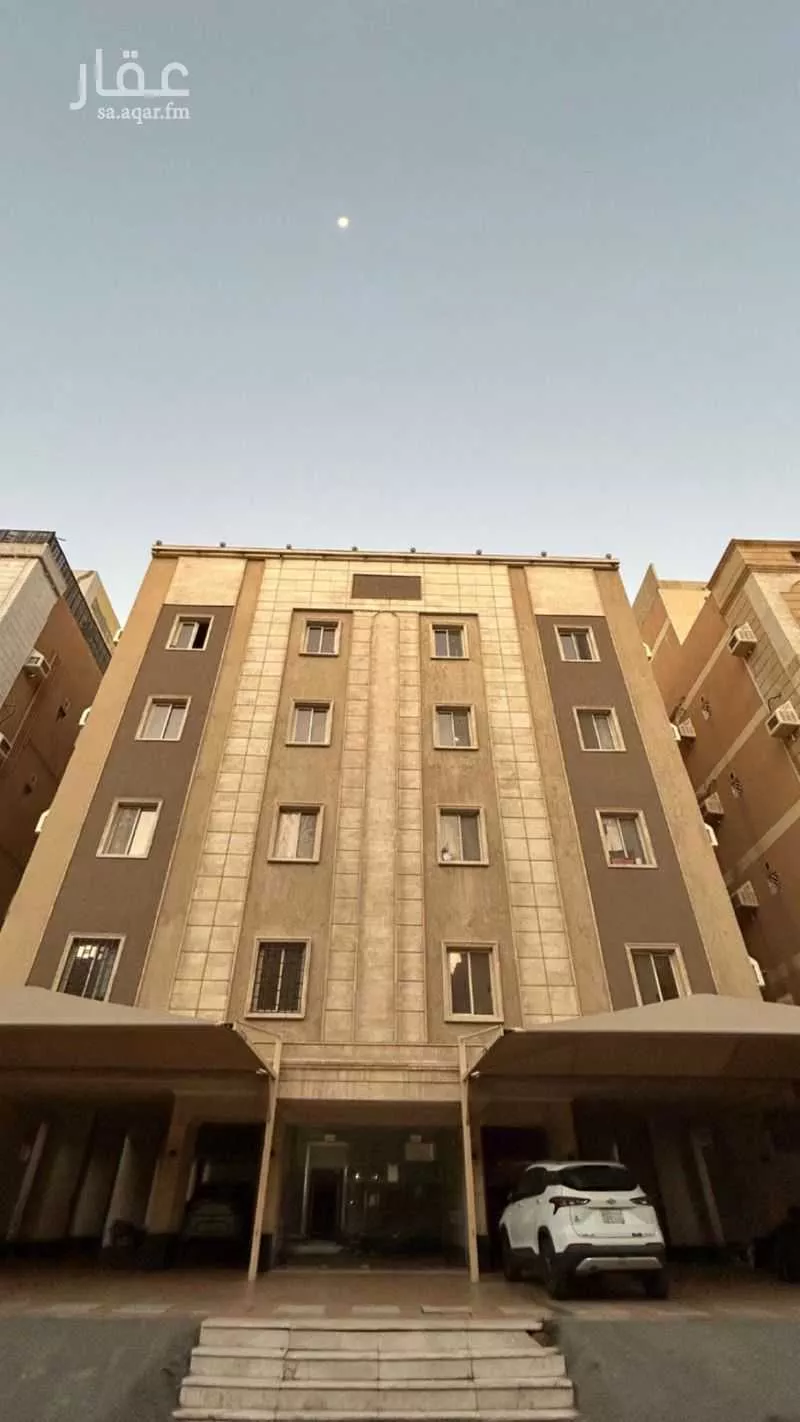 عمارة 626 م² في المنار 4