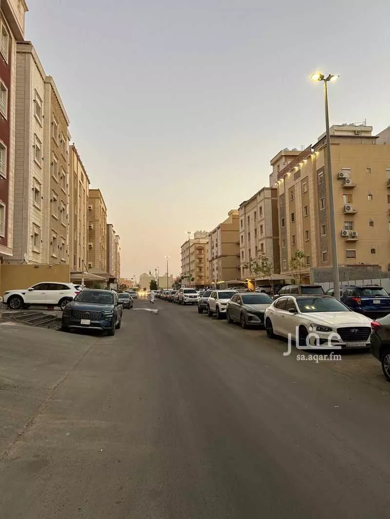 عمارة 626 م² في المنار 7