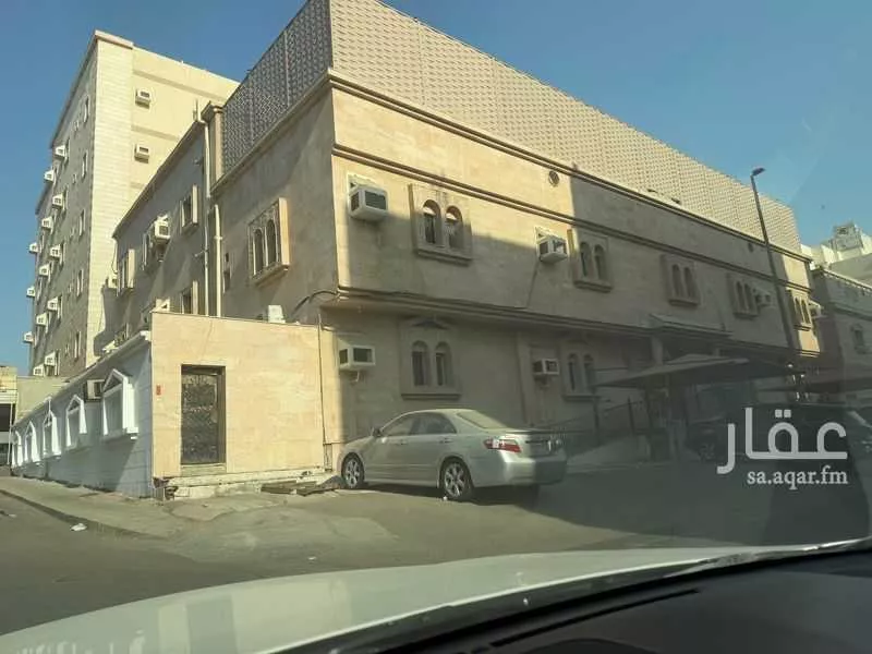 عمارة 870 م² في الأمير عبدالمجيد 4