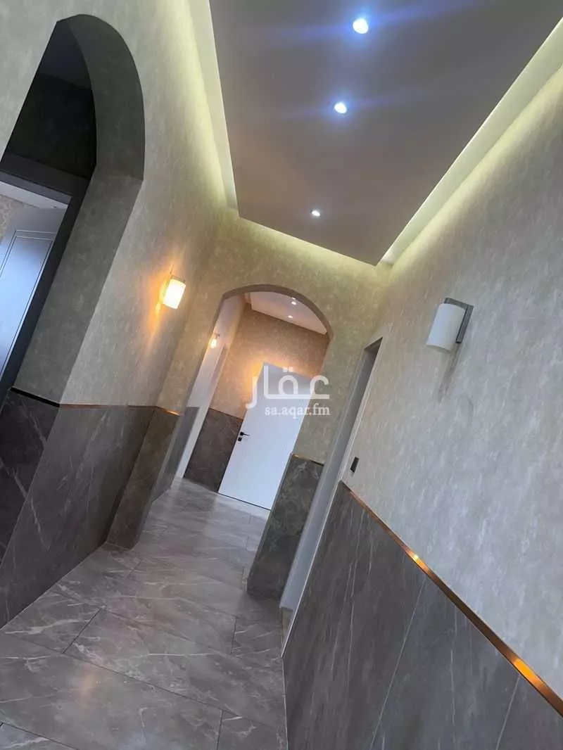 692 sqm building in Al Hamdaniyah 11