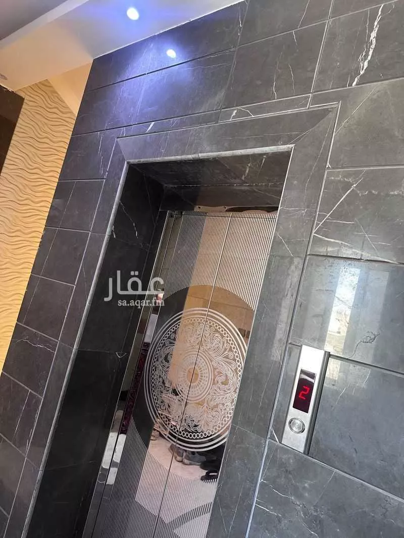 692 sqm building in Al Hamdaniyah 3