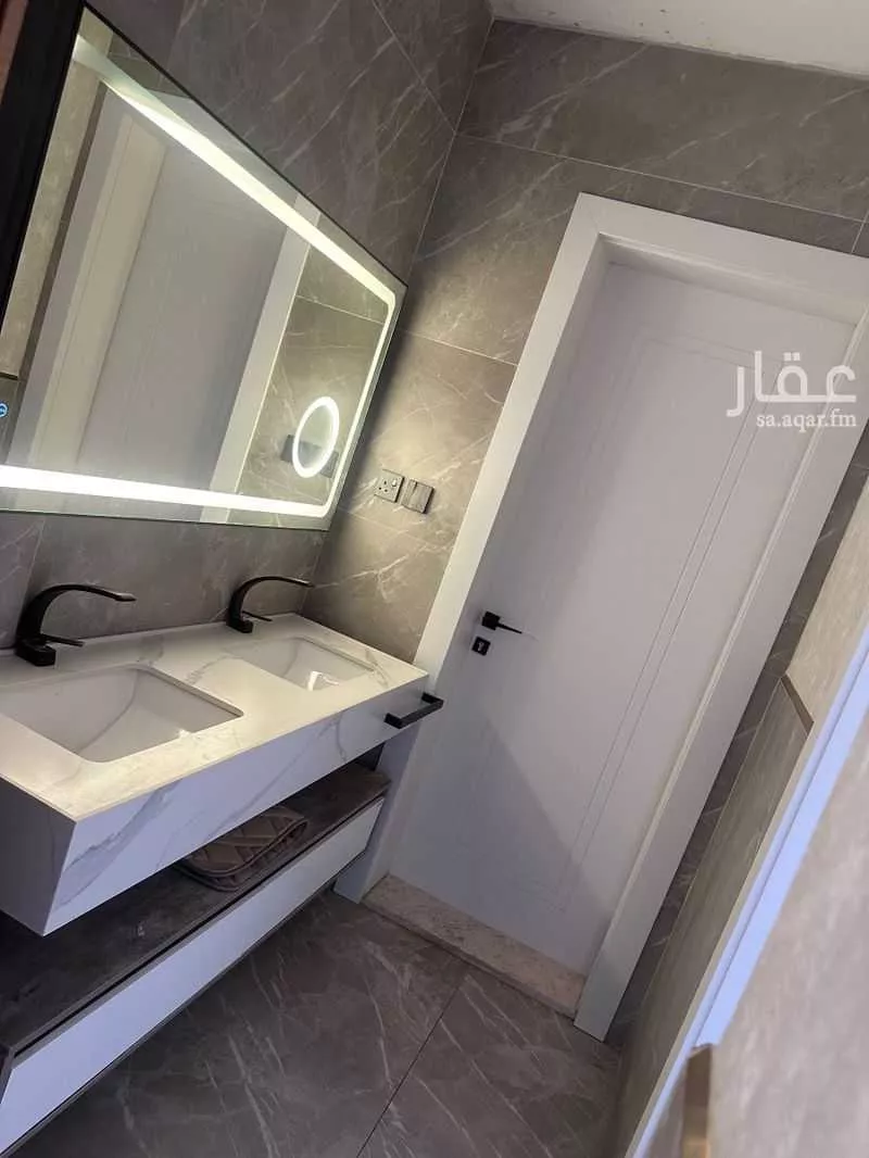 692 sqm building in Al Hamdaniyah 4