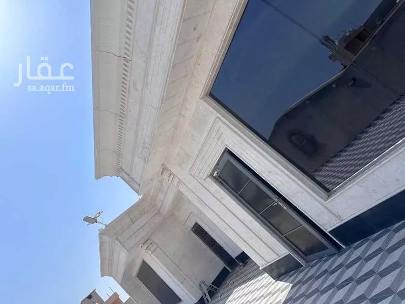 692 sqm building in Al Hamdaniyah 8