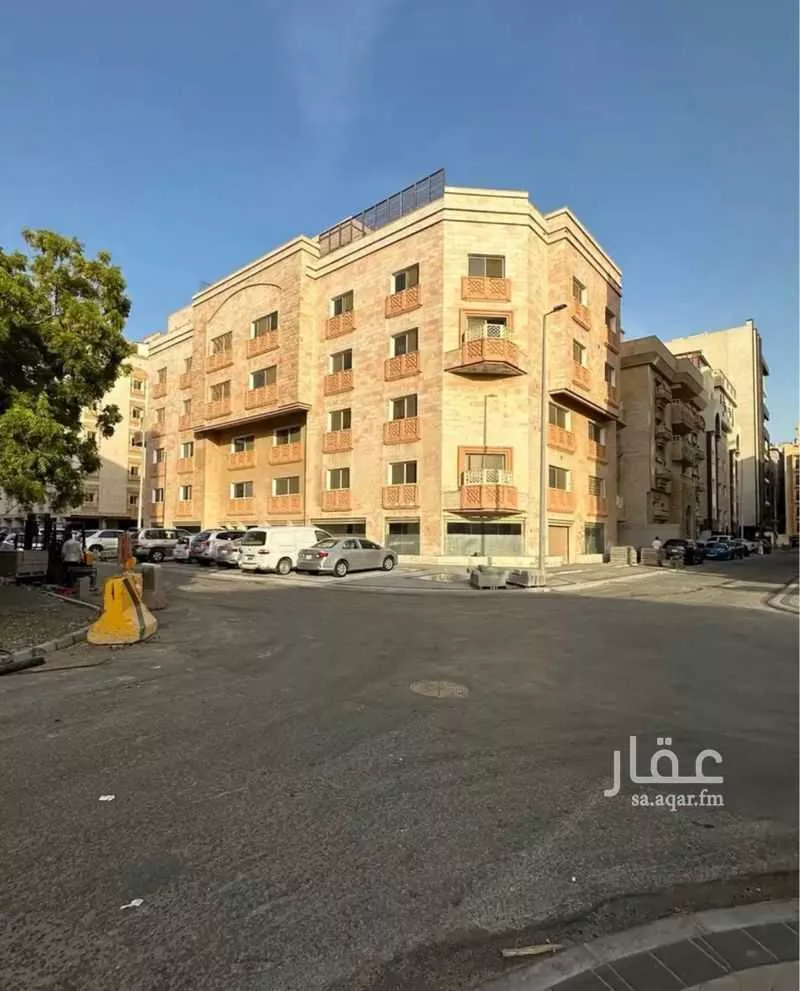 1089 sqm building in Al Ruwais 2
