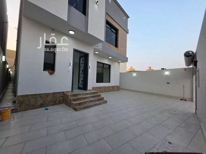 874 sqm building in As Salhiyah 2