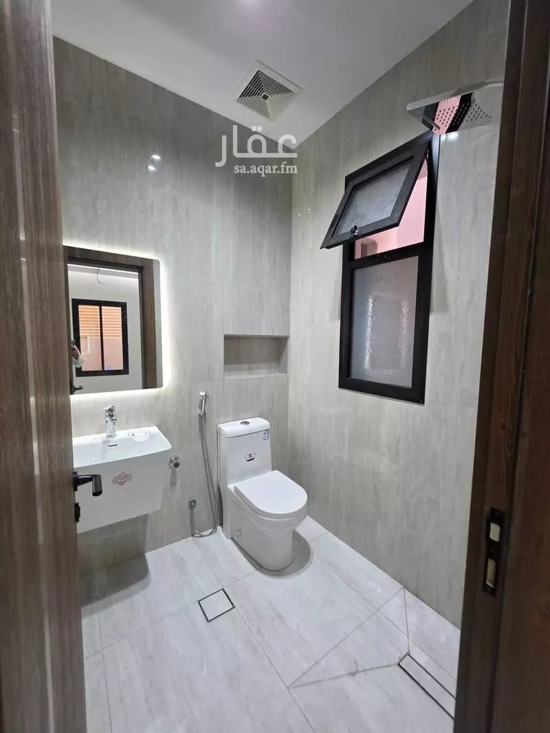 874 sqm building in As Salhiyah 8