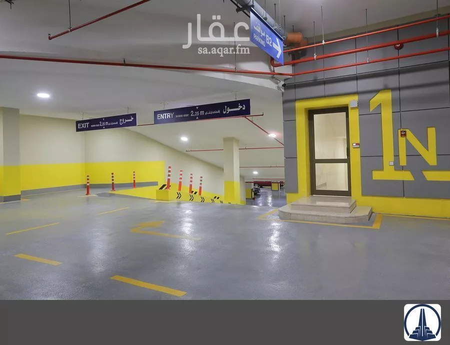 مكتب 5024 م² في الرويس 10