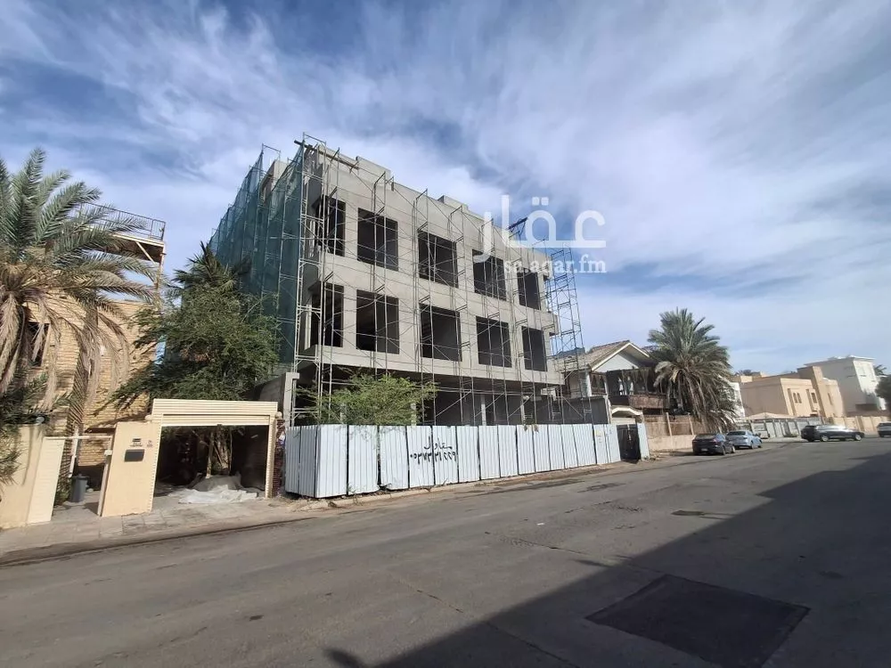 1018 sqm office in Al Hamra 3