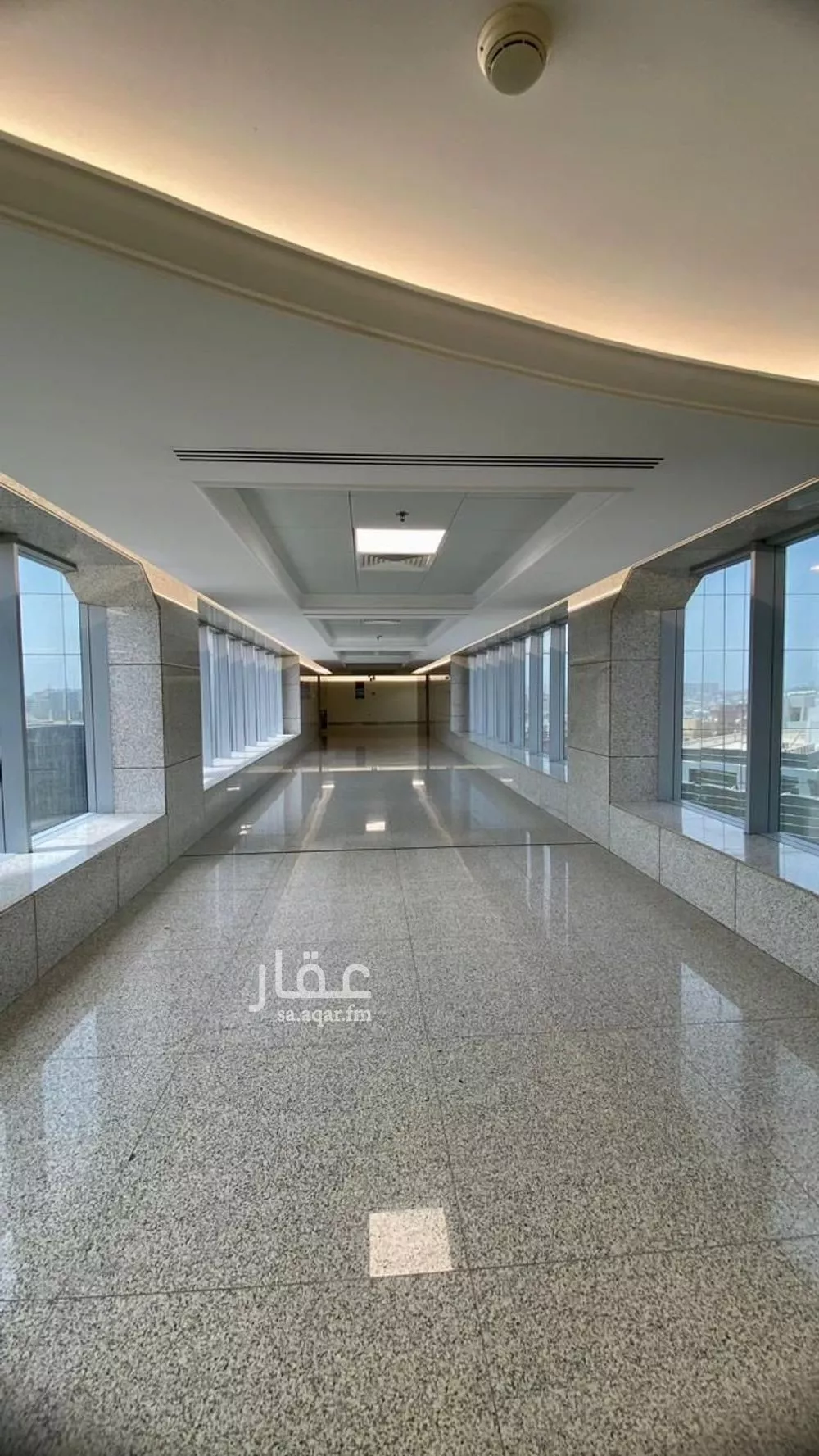 مكتب 9565 م² في الرويس 2