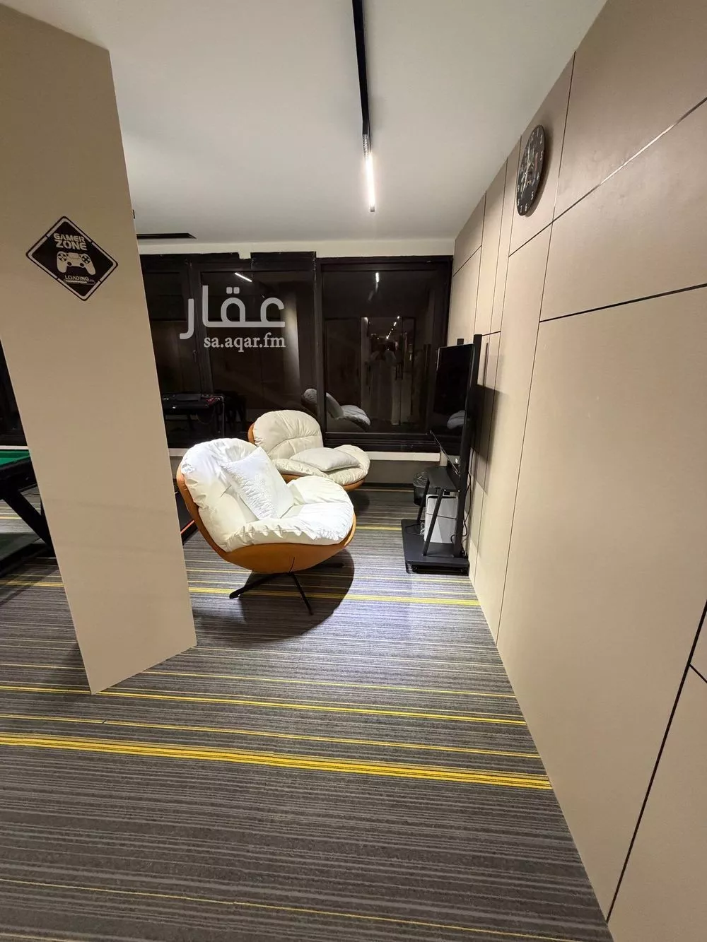 180 sqm office in Al Sharafiyah 17