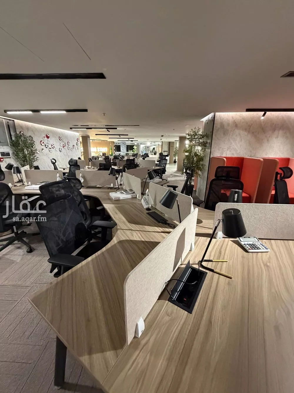 180 sqm office in Al Sharafiyah 5