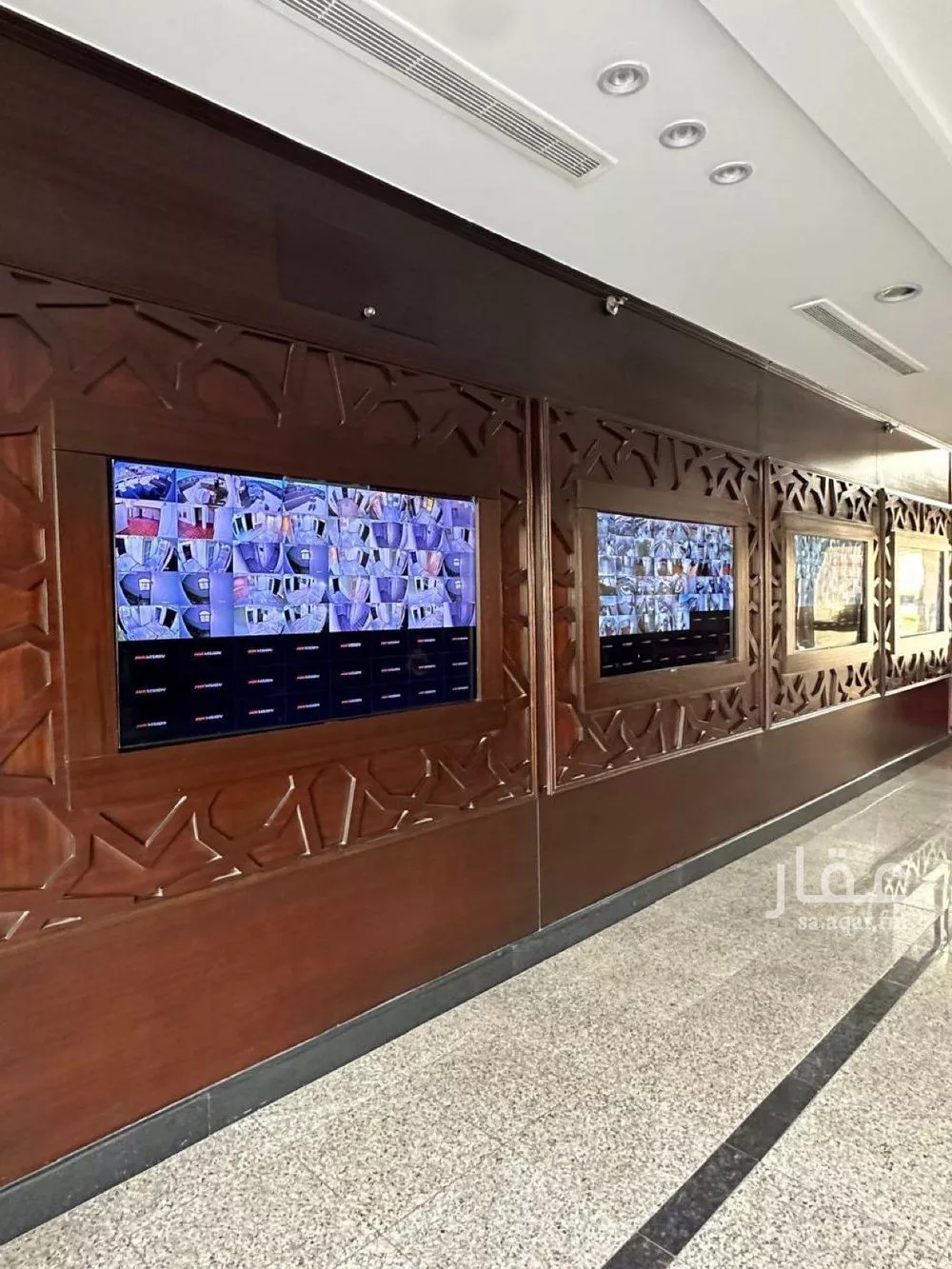 3741 sqm office in Al Rabwa 3