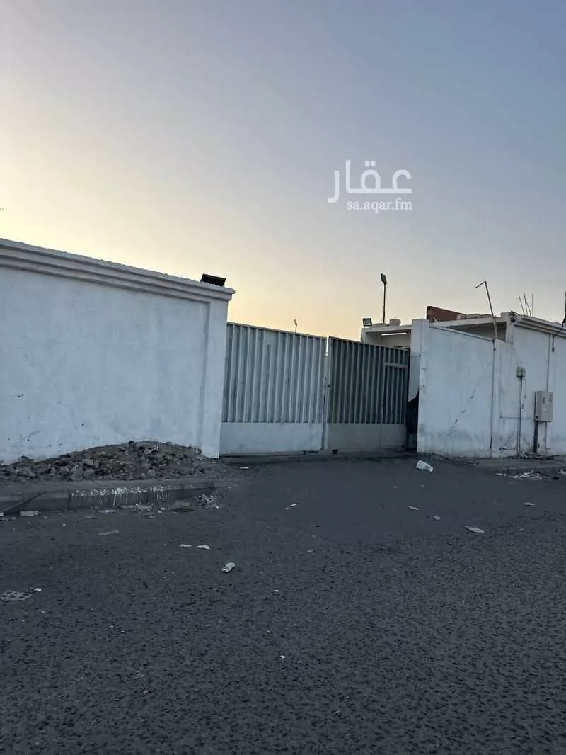 أرض 2486 م² في النخيل 3
