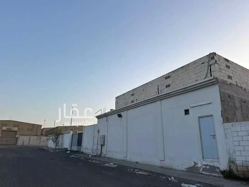 أرض 2486 م² في النخيل 4