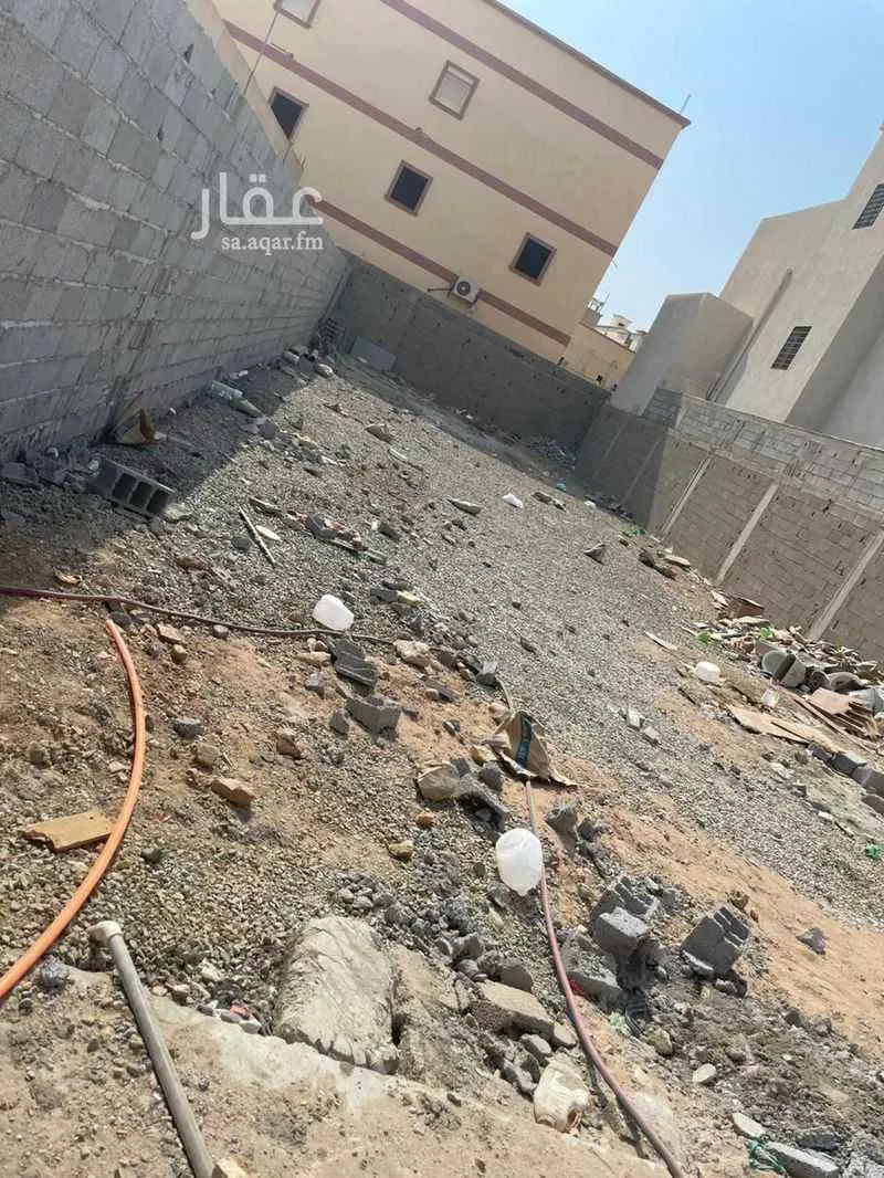900 sqm land in Al Quraynah 2