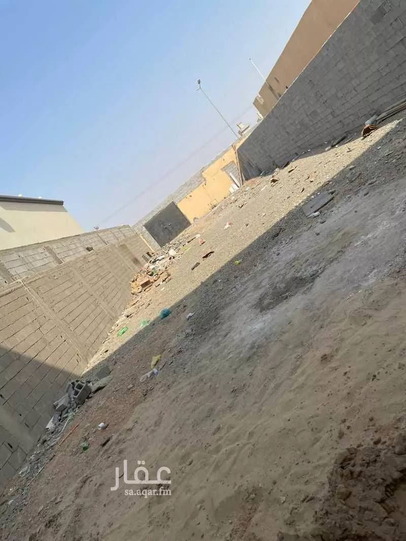 900 sqm land in Al Quraynah 3
