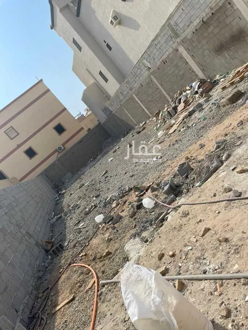 900 sqm land in Al Quraynah 4