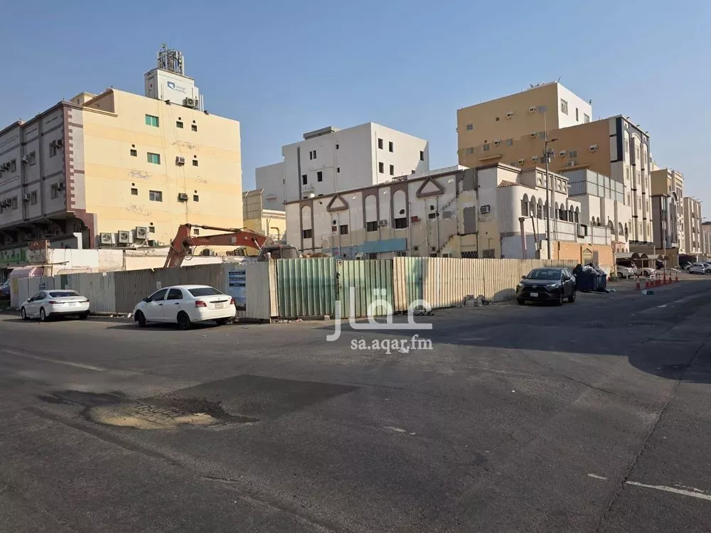 708 sqm land in Al Safa 3
