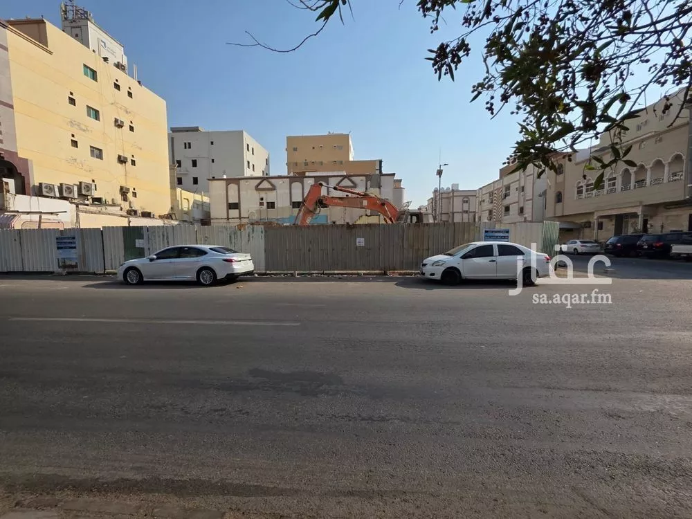 708 sqm land in Al Safa 4