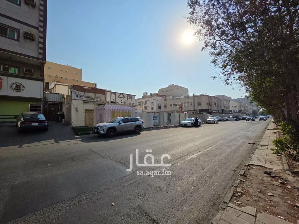 708 sqm land in Al Safa 5