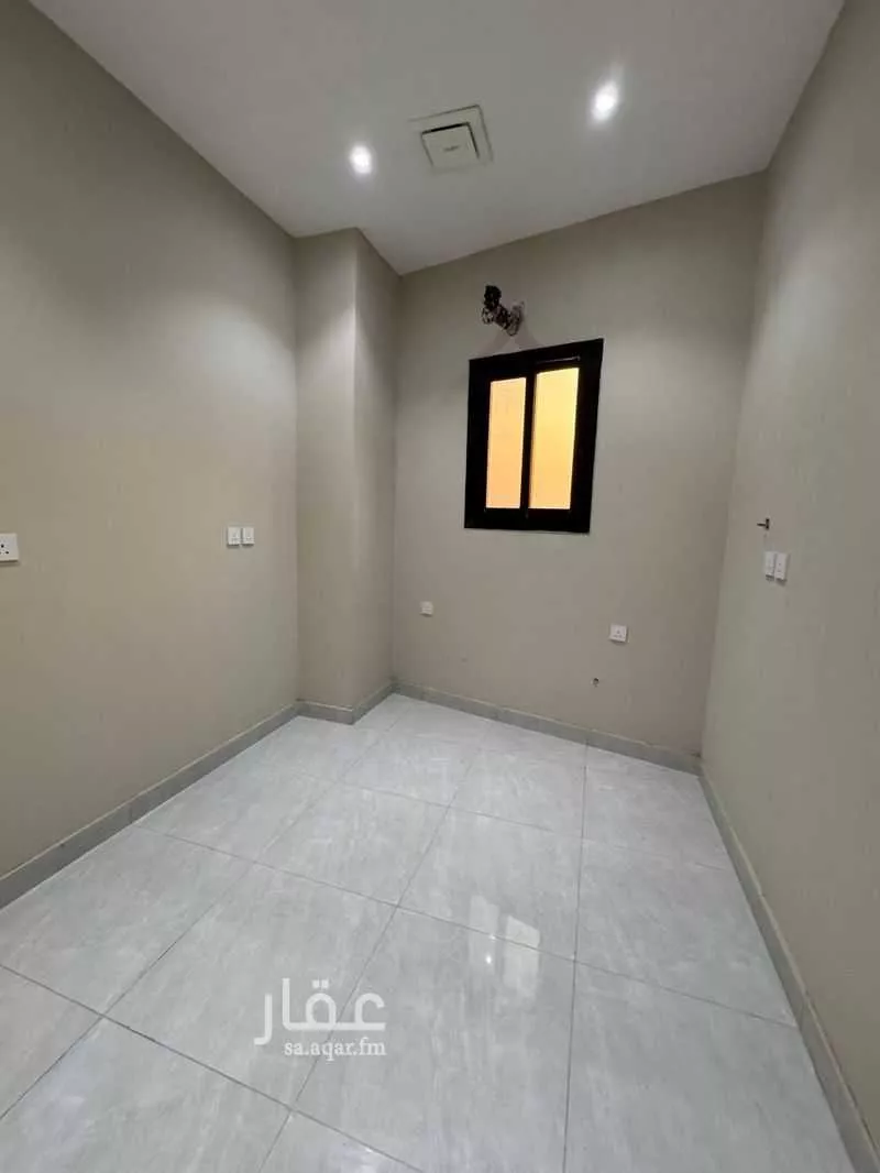مكتب 744 م² في الواحة 5
