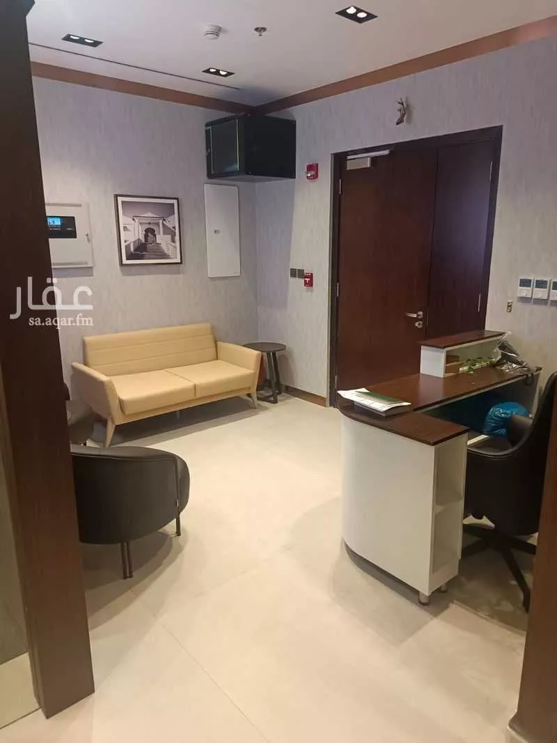 299 sqm office in Al Shati 3