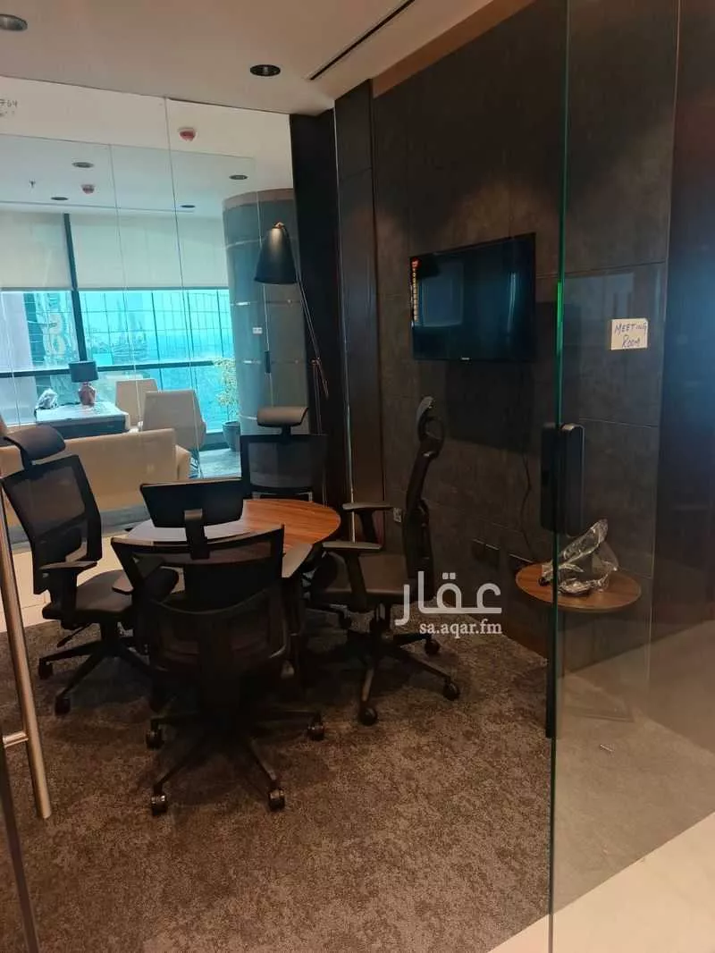 299 sqm office in Al Shati 29