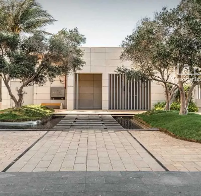 299 sqm office in Al Shati 30