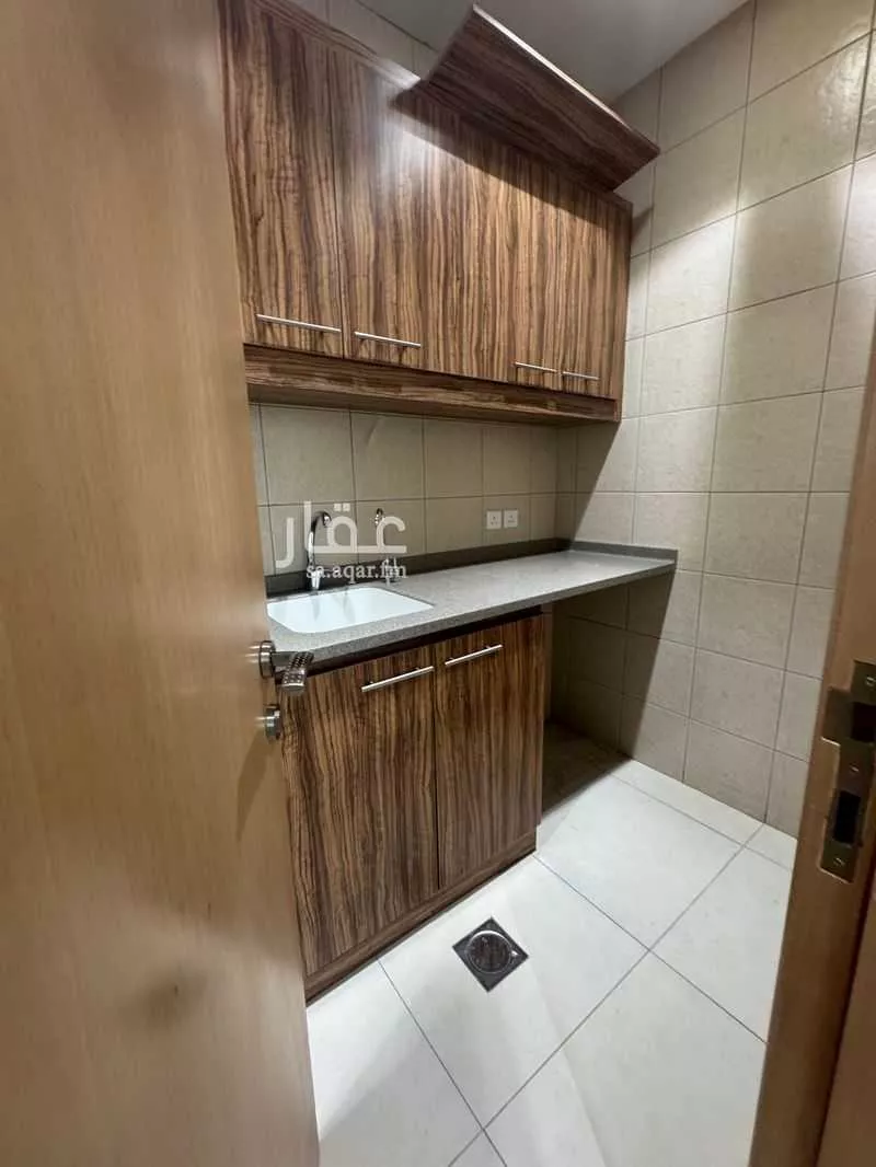 5 bedroom office in Al Shati, Jeddah 6