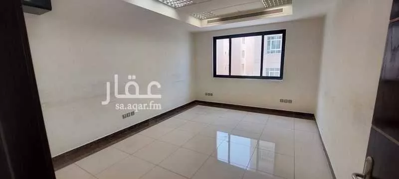 مكتب 2500 م² في الرويس 2