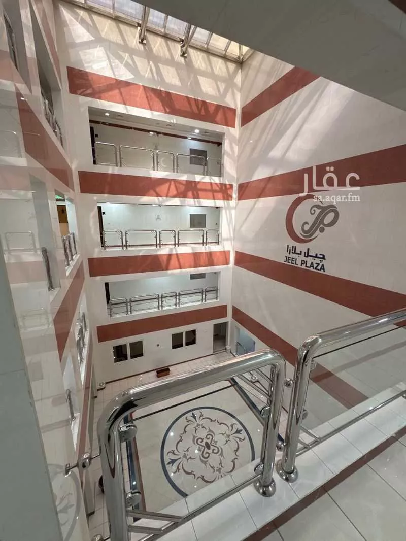 مكتب 2000 م² في النهضة 5