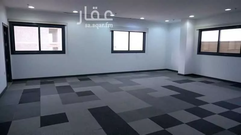 288 sqm office in Al Rawdah 11