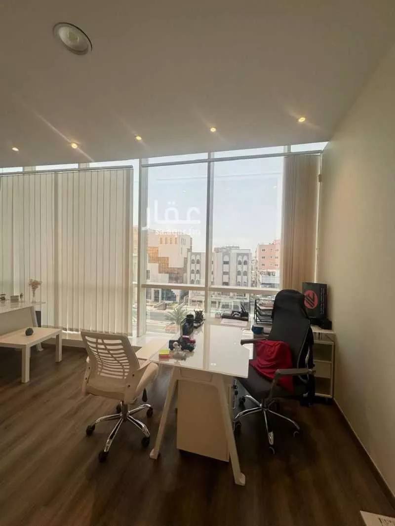 360 sqm office in Al Faisaliyyah 8
