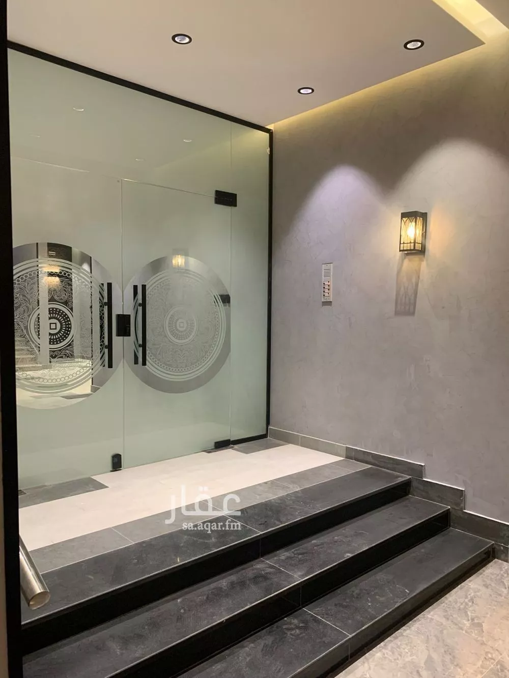 864 sqm building in Al Quraynah 4