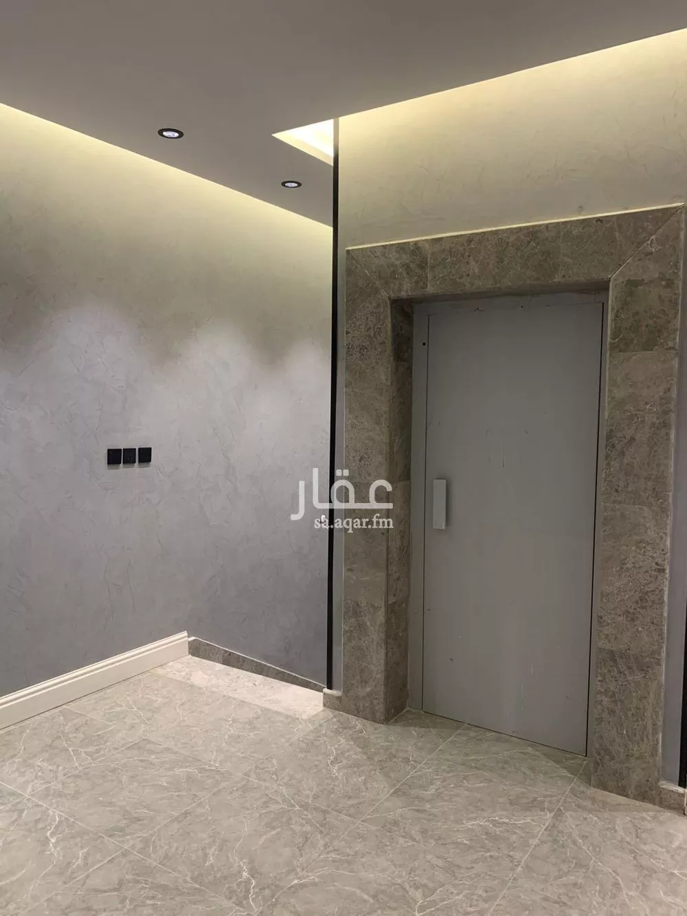 864 sqm building in Al Quraynah 5