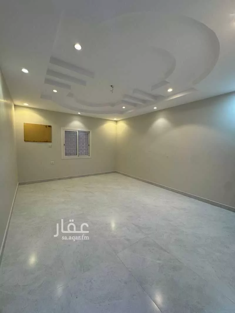 عمارة 650 م² في الورود 4