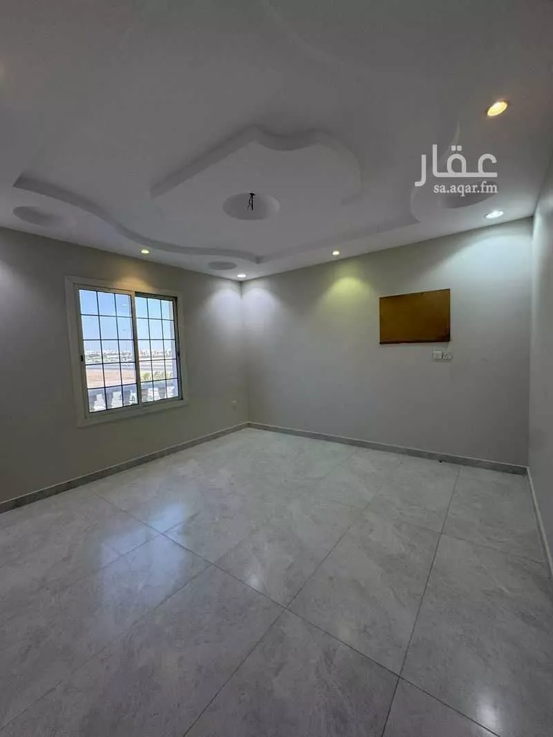 عمارة 650 م² في الورود 10