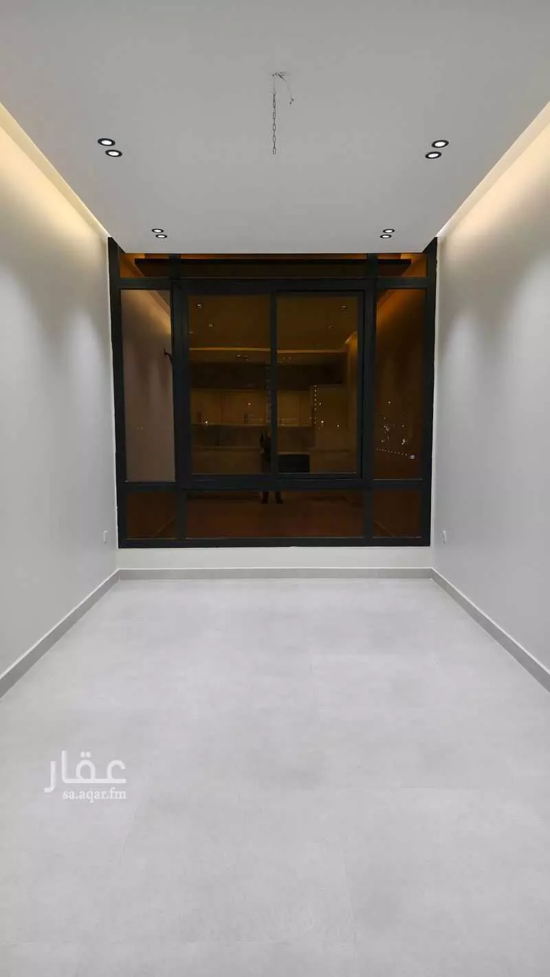 عمارة 638 م² في العزيزية 14
